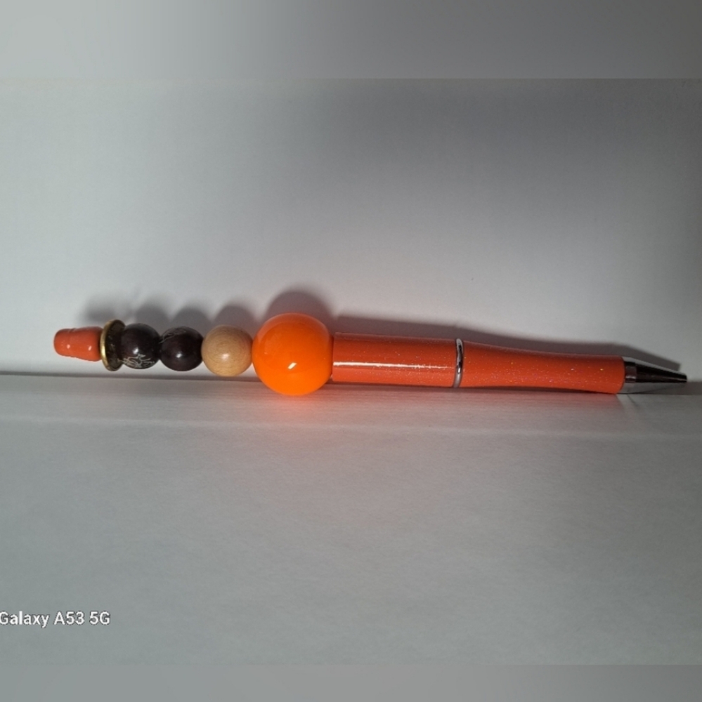 Beaded pen upcycled